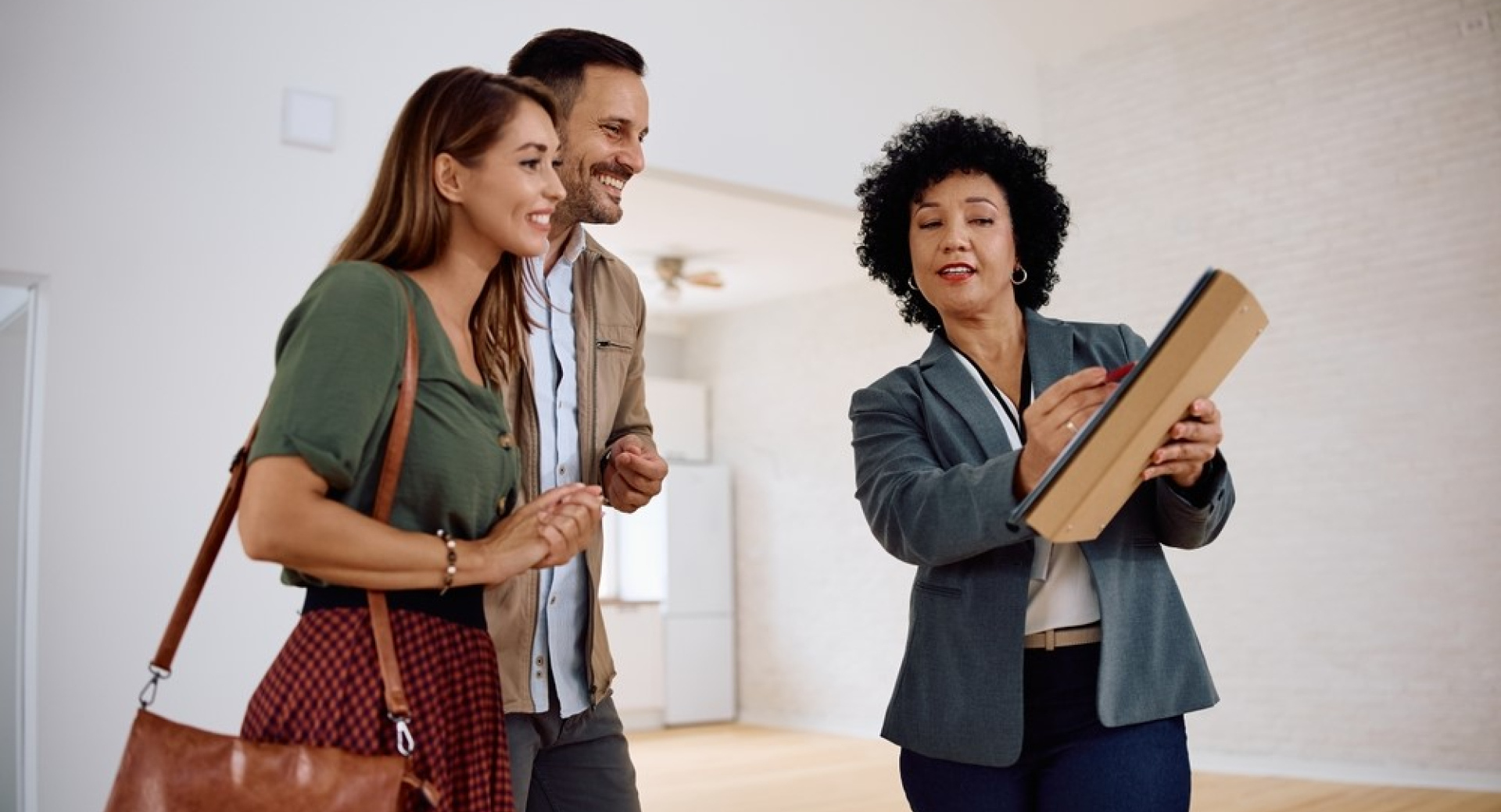 Why Edmonton Real Estate Agents Need Customized Insurance